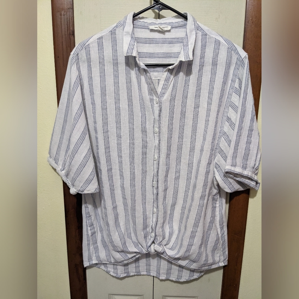 BeachLunchLounge Front Tie Button Down Striped Blouse Size Medium